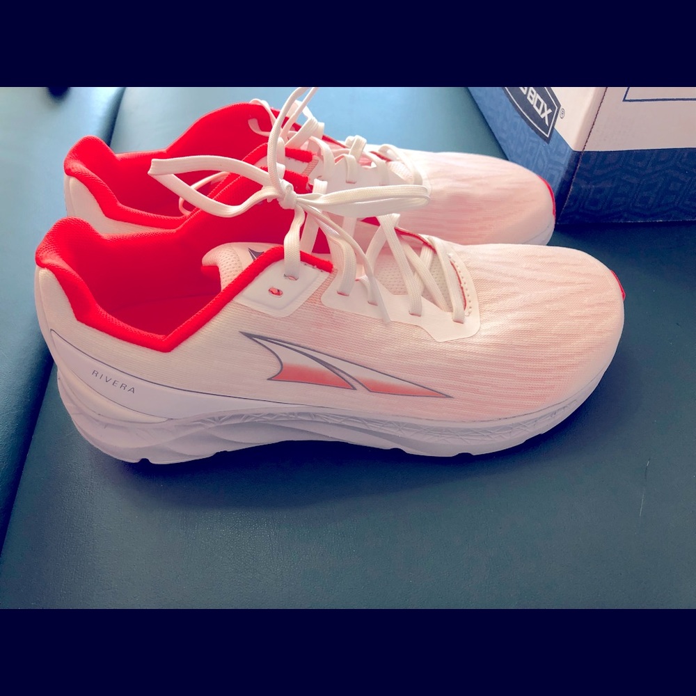 Brand new! Never worn!  In original box. Did not come with tags.